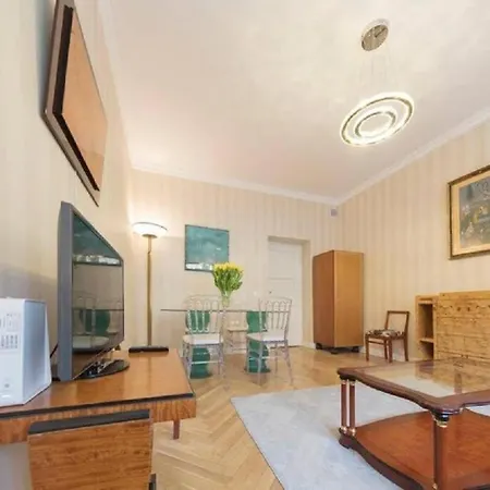 Golden Apartment-central Location-n41a *